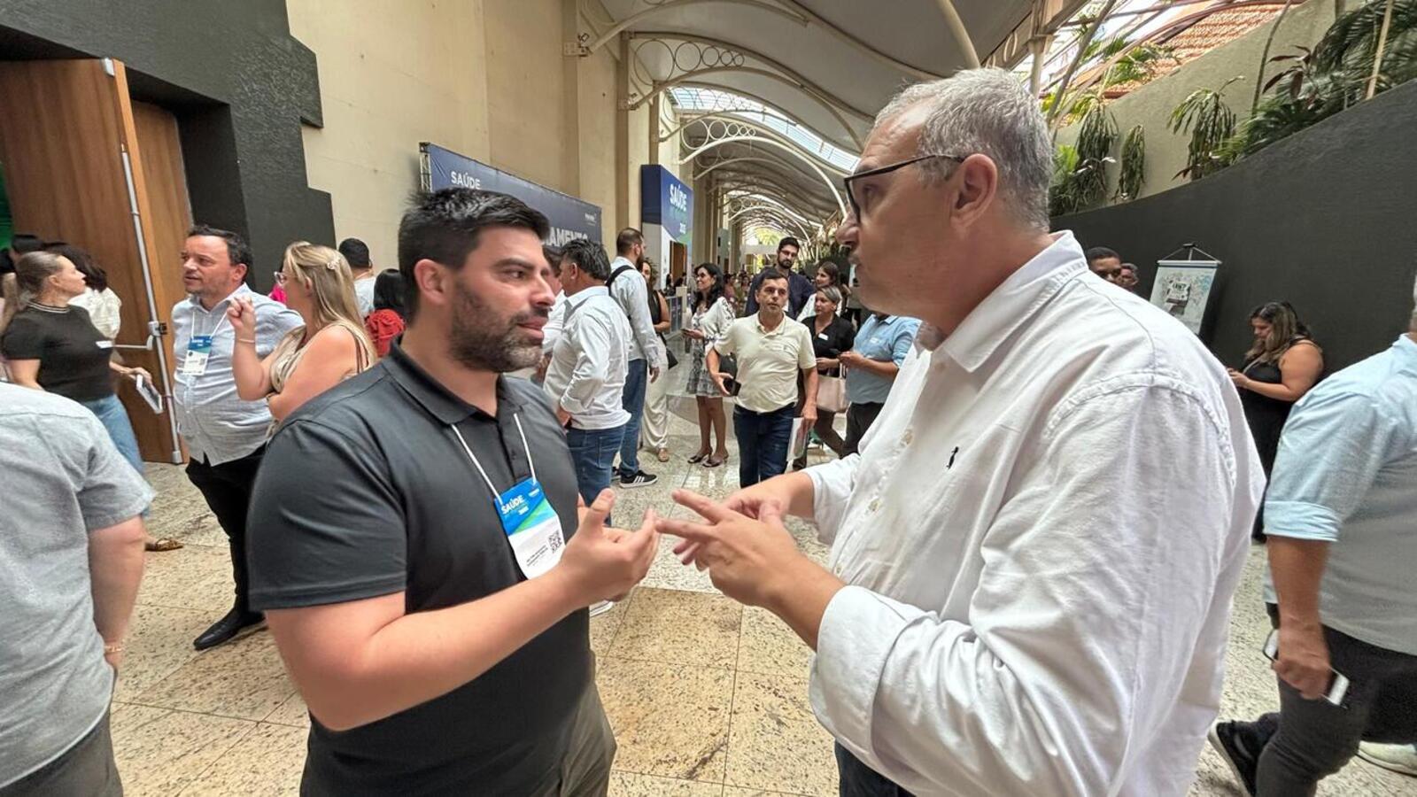 Anúncio foi realizado durante o evento Saúde em Movimento, em Foz do Iguaçu. O aporte contempla desde repasses diretos aos municípios até a ampliação de programas, novas obras e cirurgias eletivas