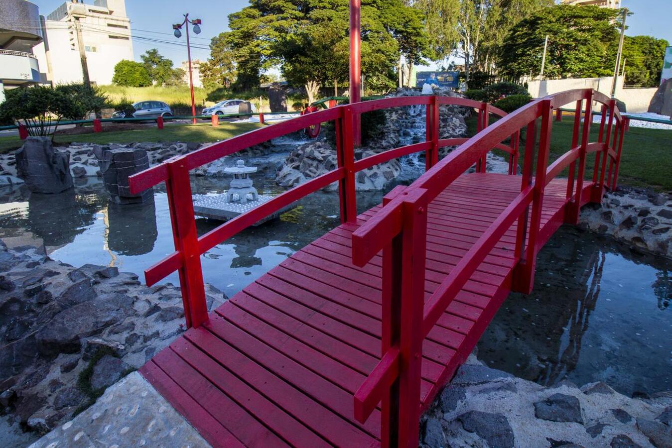 A Secretaria da Infraestrutura Rural e Urbana e de Serviços Públicos estará inaugurando a Praça do Japão neste sábado (3) a partir das 11h