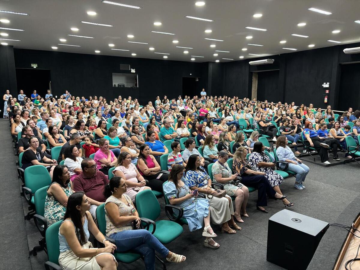 Evento aconteceu no Dia Mundial de Conscientização do Autismo e contou com palestra sobre o cérebro neurodiverso