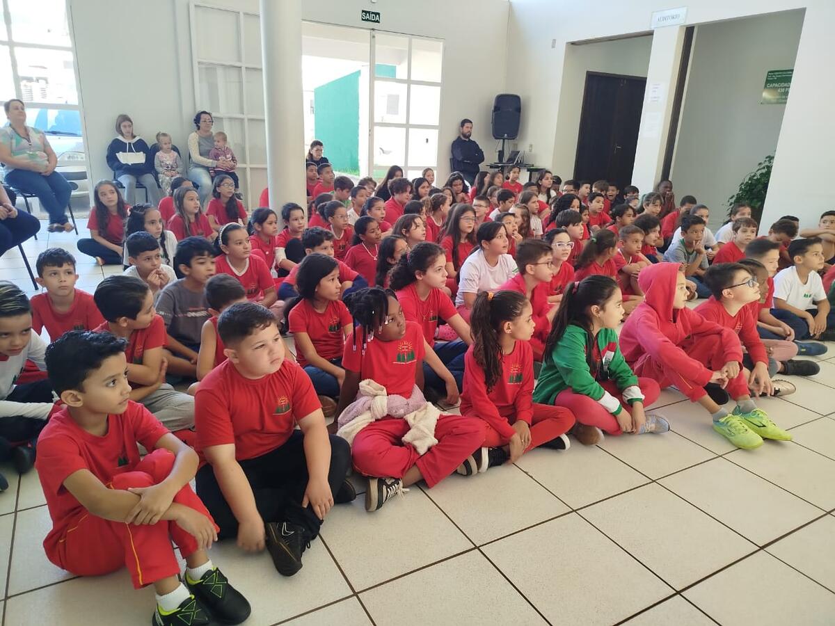 Ações foram realizadas no auditório do CEU das Artes e no Ondy Hélio Niederauer envolvendo alunos de escolas públicas municipais