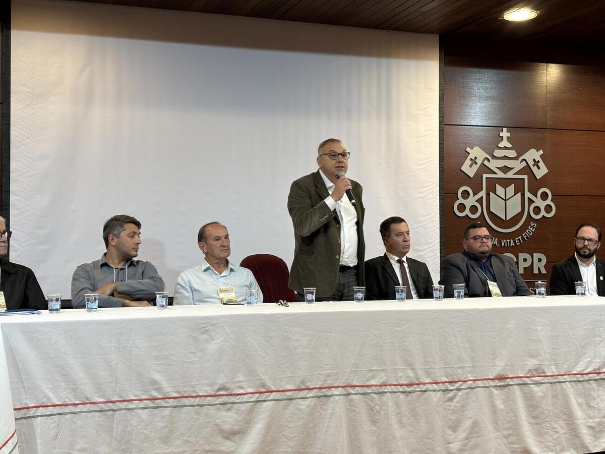 Foi realizada palestra sobre planejamento urbano, em cerimônia com diversas autoridades municipais