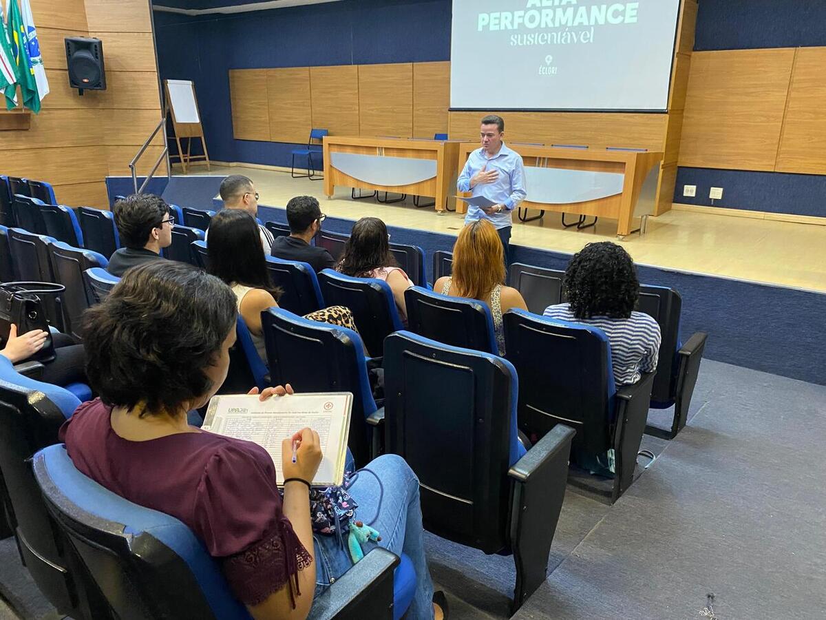 Na manhã desta sexta-feira (4) a Unidade de Pronto Atendimento de Toledo realizou uma capacitação para seus agentes administrativos que atendem na recepção da unidade