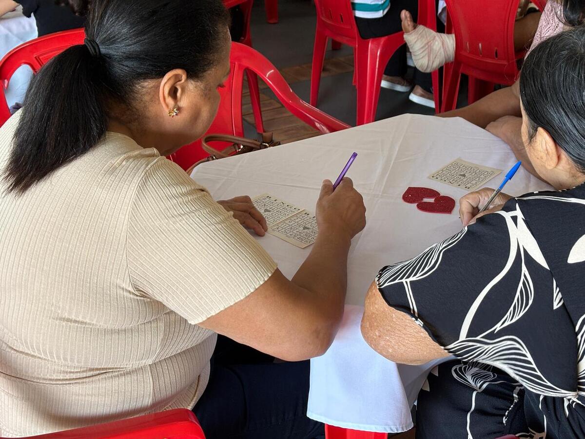 Prêmios e apresentações culturais marcaram a comemoração com cerca de 300 idosos em cada Certi