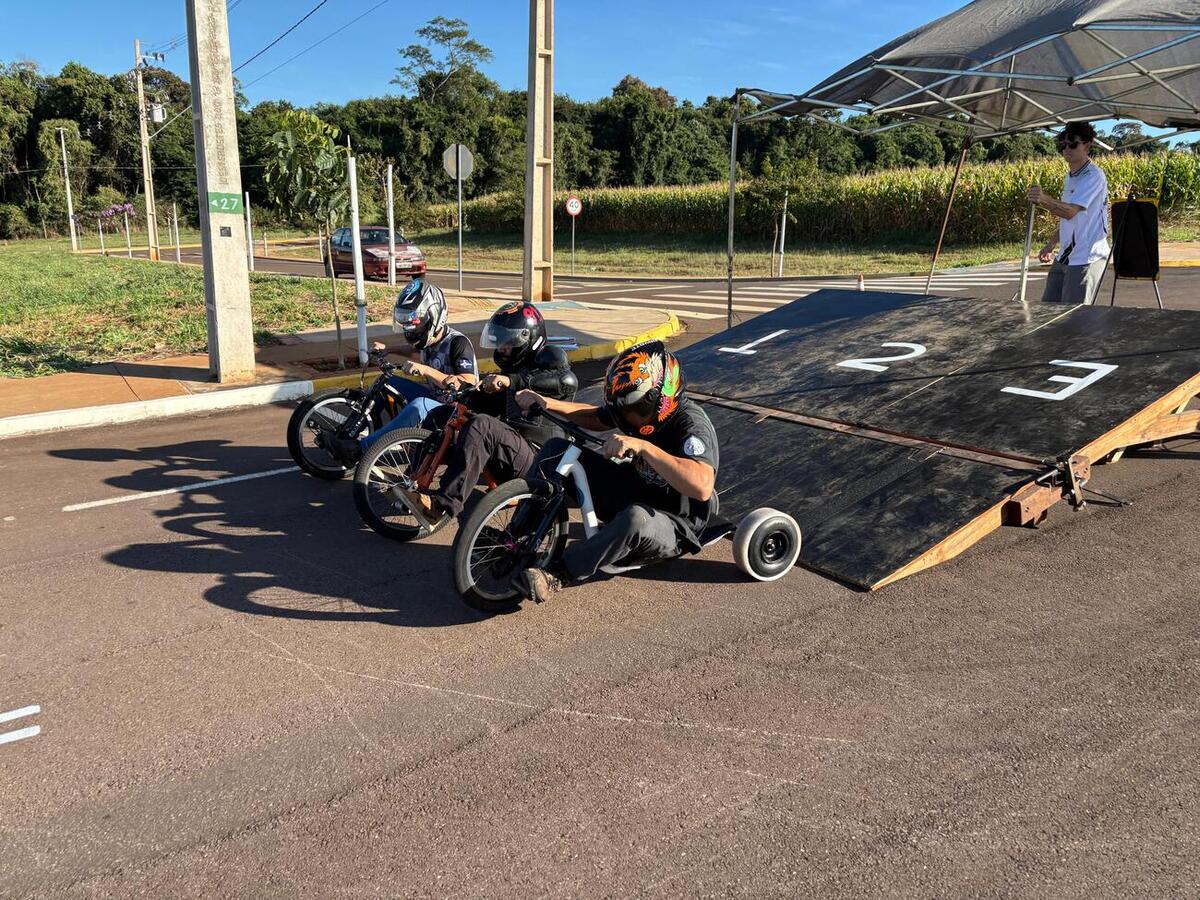 Mais de 100 pilotos de Toledo e outras cidades correram na ladeira da Vila Becker