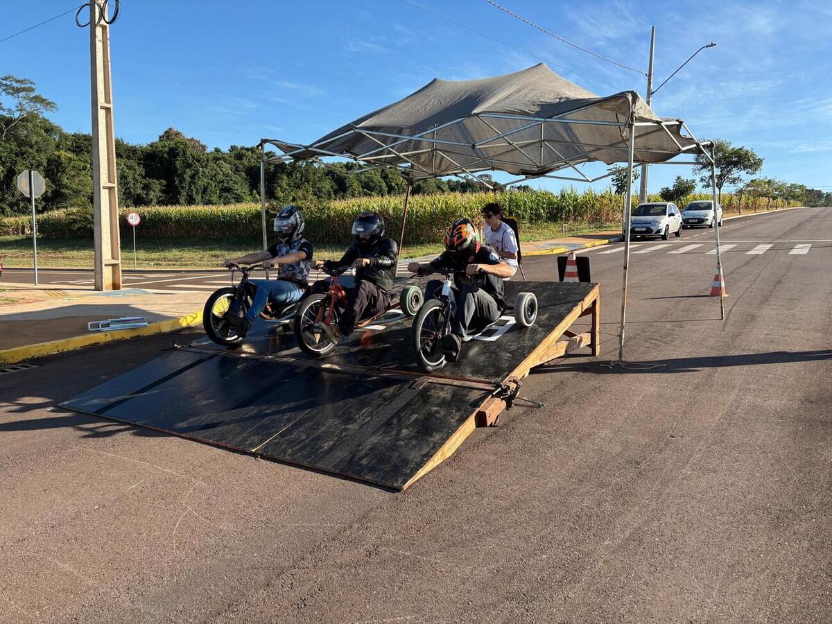 Mais de 100 pilotos de Toledo e outras cidades correram na ladeira da Vila Becker