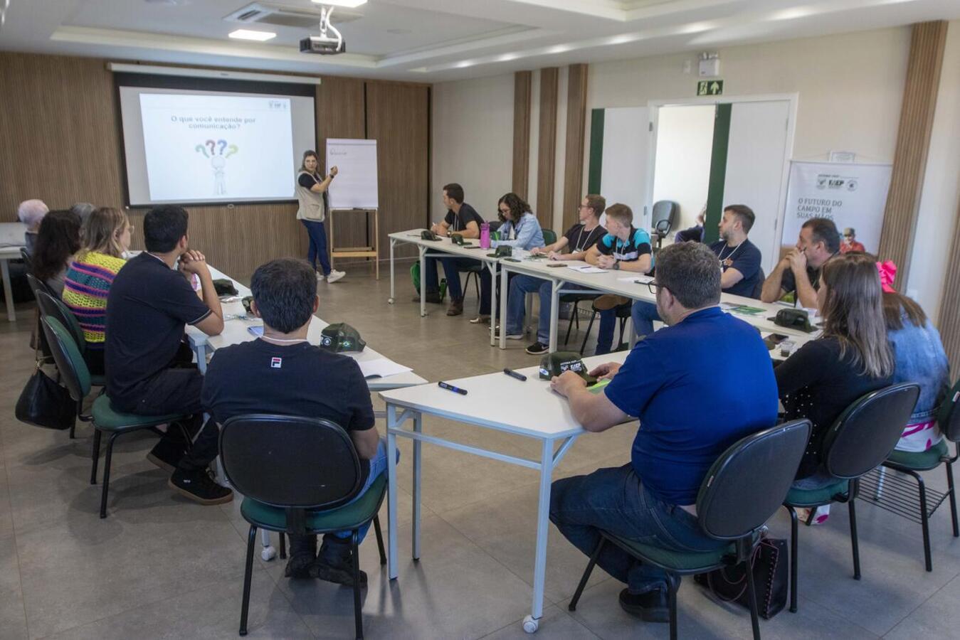 Ação iniciada nesta quarta (14) é promovida por entidade e Secretaria de Agricultura e Proteína Animal, parceria que viabilizará mais 9 capacitações até outubro