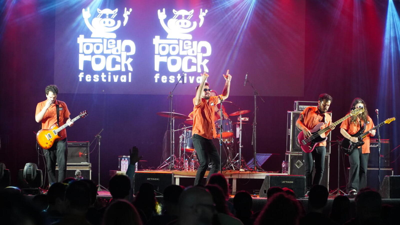 Cerca de 8 mil rockeiros prestigiaram o 4º Tooledo Rock Festival e contagiaram boas energias durante os três dias de evento