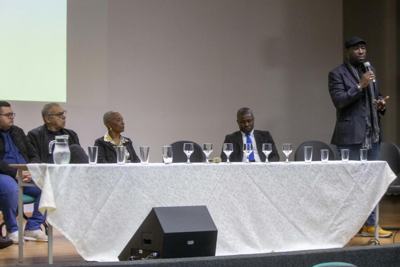 Foram realizadas palestras e apresentação dos selos de certificação para municípios que cumprem metas antirracistas