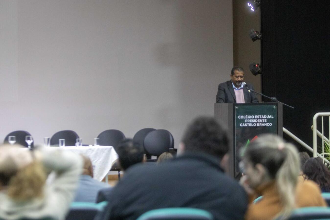 Foram realizadas palestras e apresentação dos selos de certificação para municípios que cumprem metas antirracistas