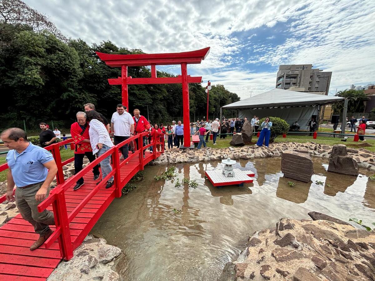 Espaço agora conta com cascata, roda d’água, ponte, e um portão Torii, símbolo do Japão