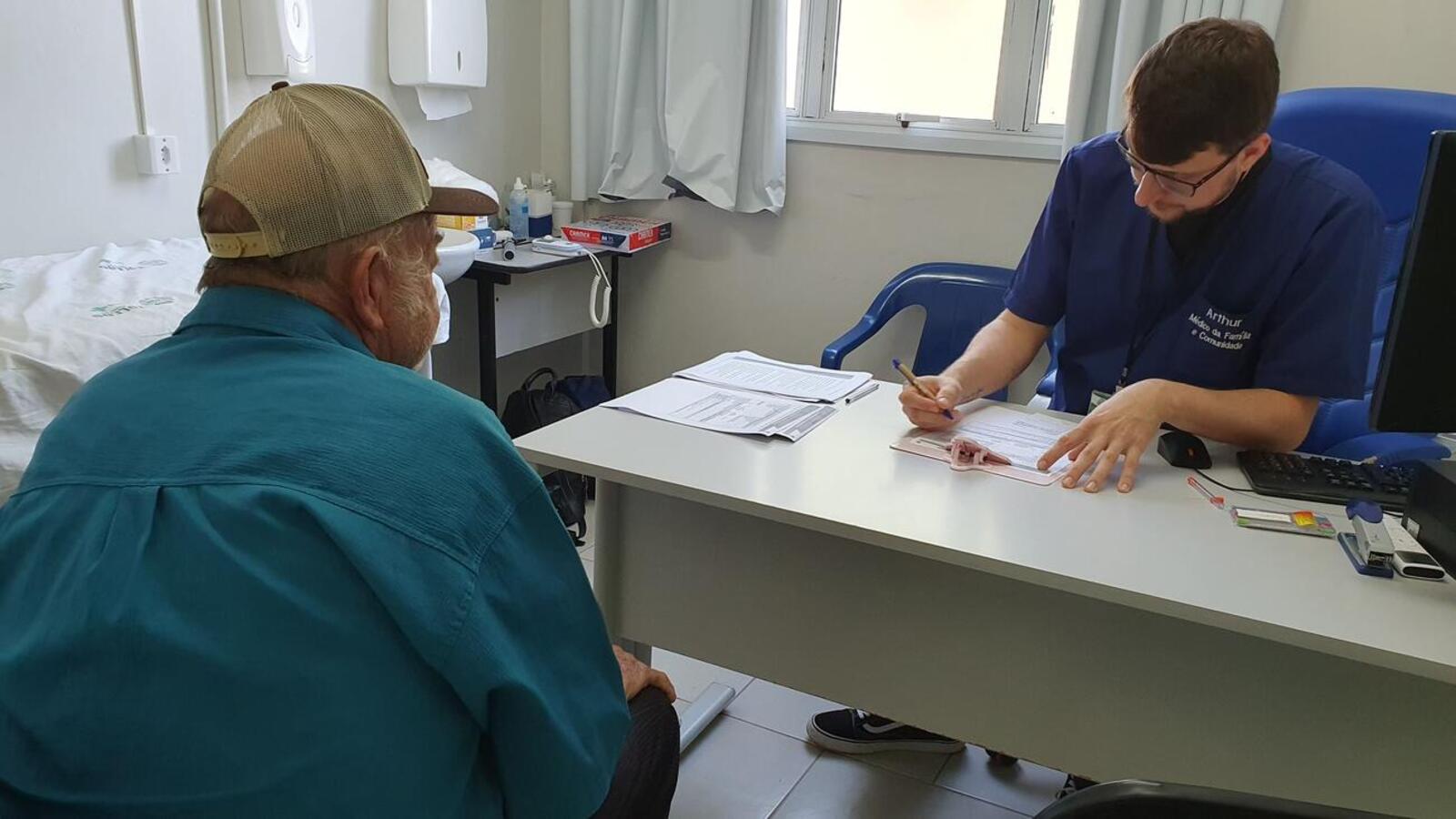 Ação consiste em avaliação clínica de pés diabéticos, com objetivo de prevenir maiores complicações, como amputação dos membros