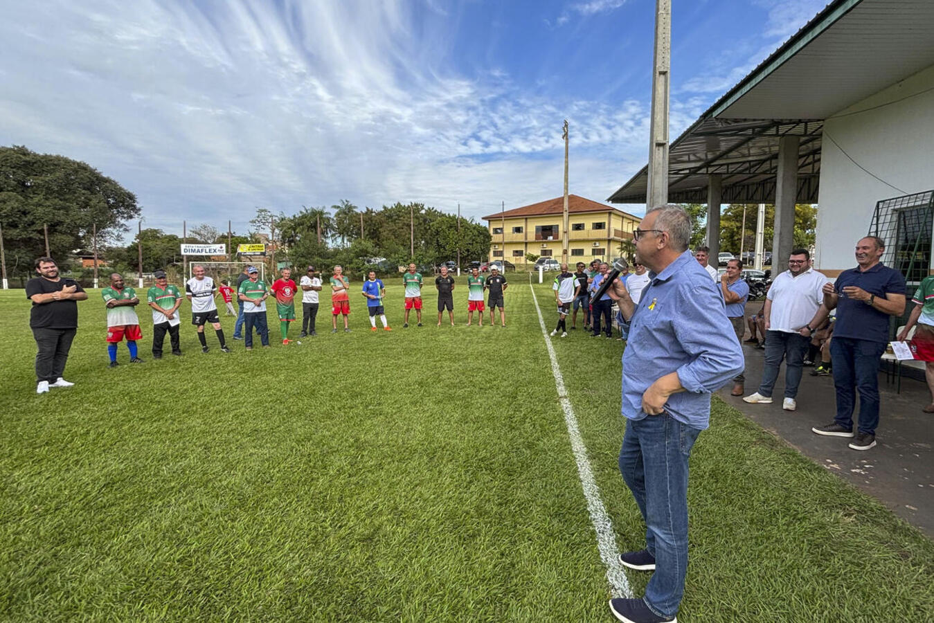 Prefeito Mario Costenaro e o vice Lucio De Marchi participaram da solenidade da entidade que busca resgatar e valorizar a memória do futebol de Toledo