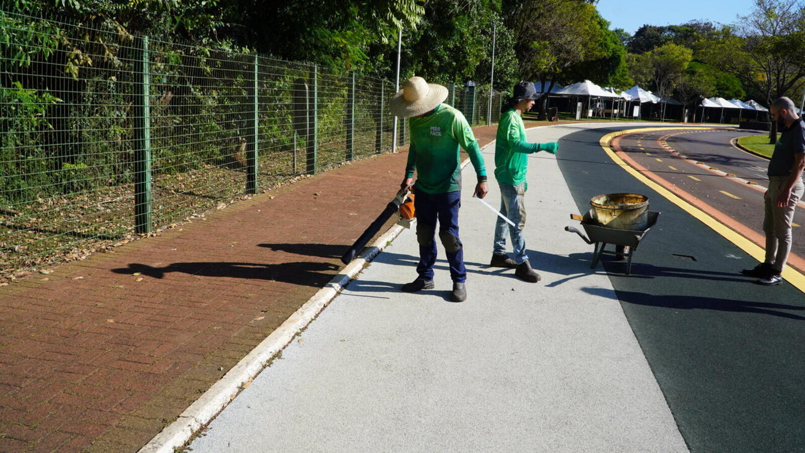 Previsão é de três dias de obras para cada lado da pista. Objetivo é recuperar falhas existentes no local