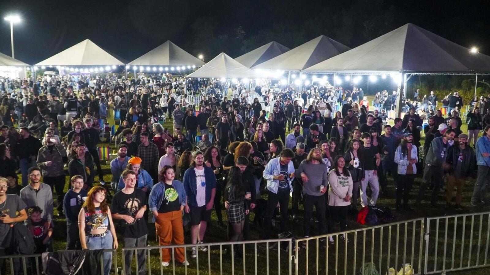 Cerca de 8 mil rockeiros prestigiaram o 4º Tooledo Rock Festival e contagiaram boas energias durante os três dias de evento