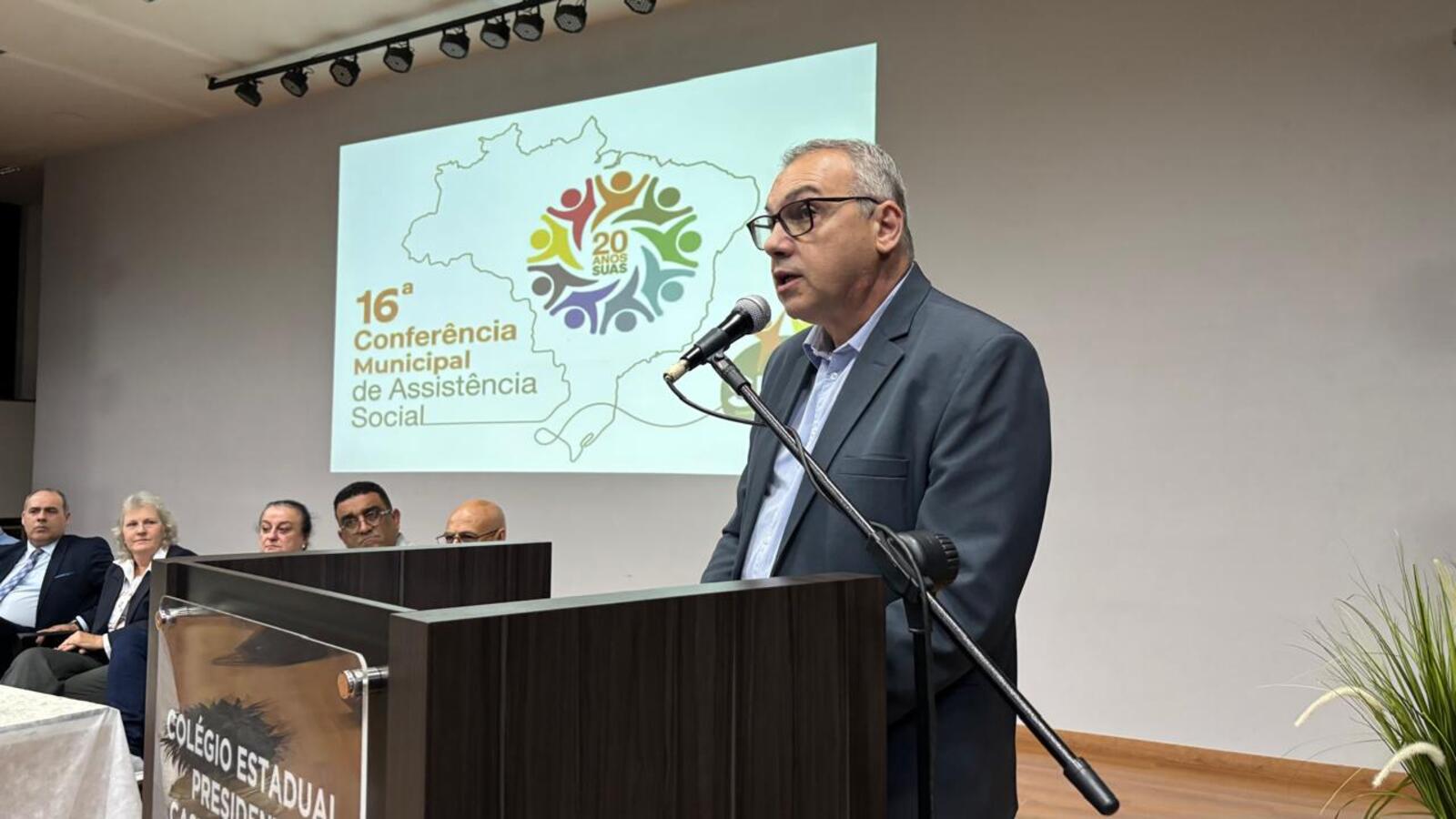 Evento reuniu poder público e sociedade civil para avaliar e propor melhorias ao SUAS no município