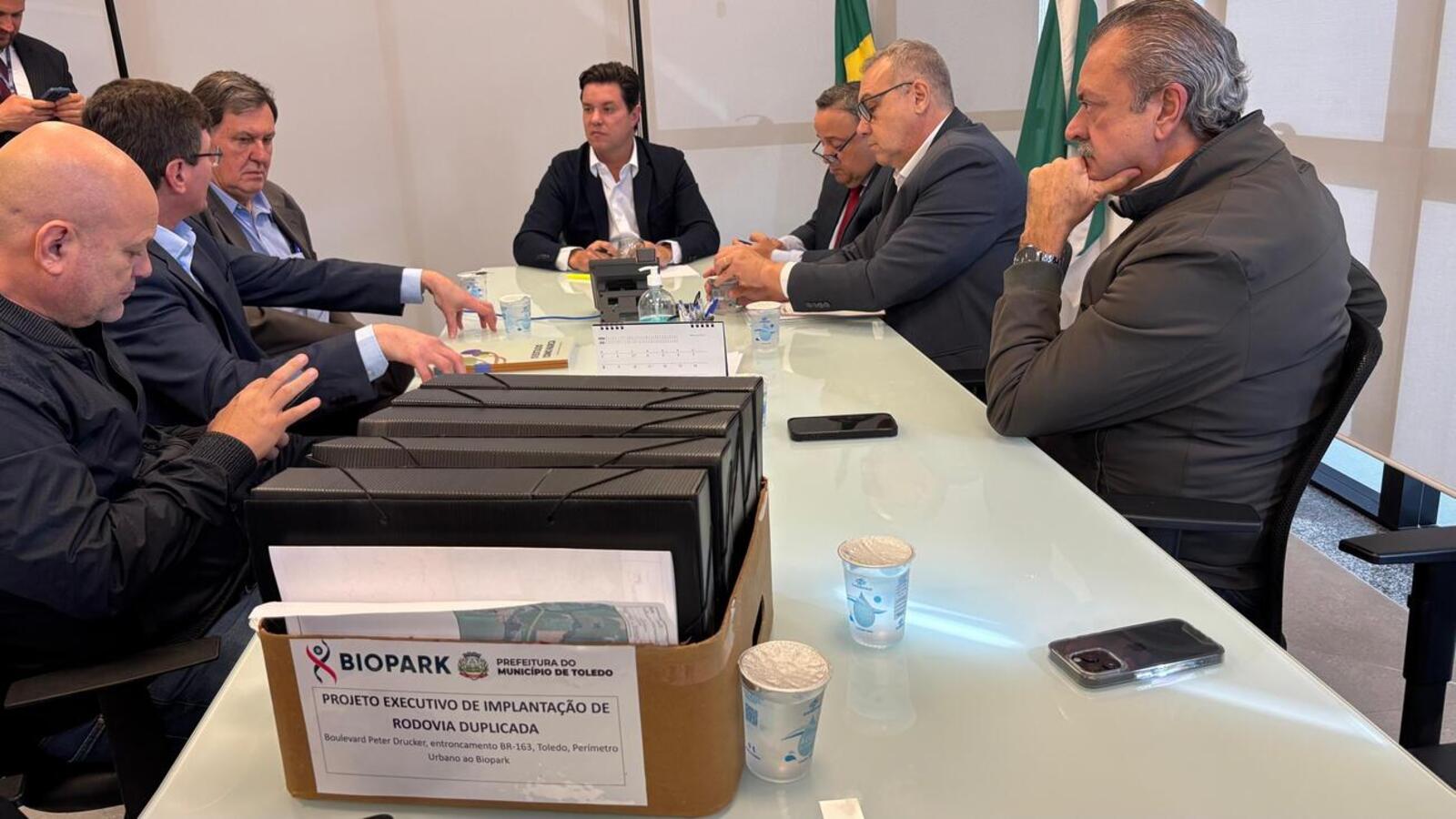 Secretário Guto Silva se comprometeu em apresentar a proposta ao governador Ratinho Junior nos próximos dias (Crédito: Márcio Pimentel)