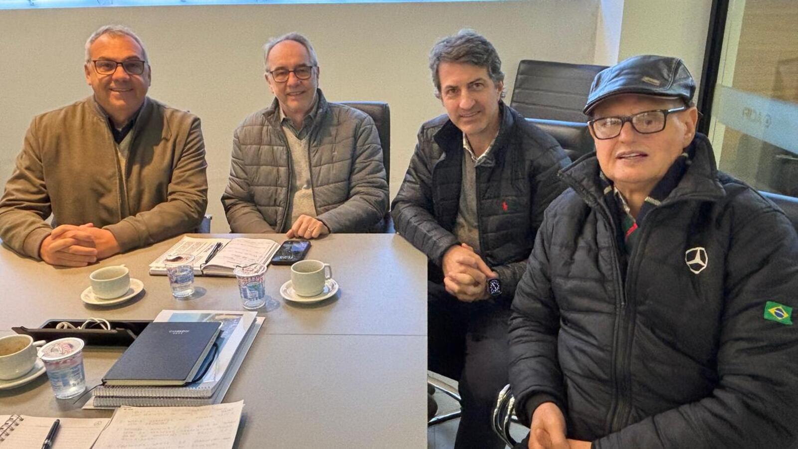 Costenaro, Elias Zydek, Alci Rotta Junior e Danilo Vendrusculo durante reunião na Acifi