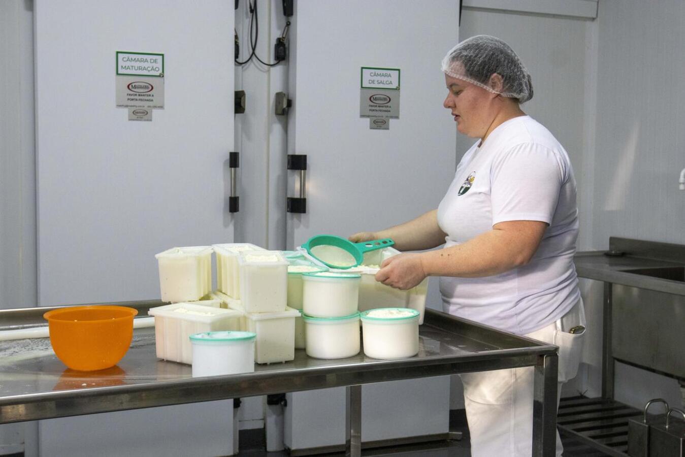 Integrado ao Susaf-PR e ao Sisbi-POA, Serviço de Inspeção Municipal tem oferecido suporte para produtores locais poderem expandir os seus negócios