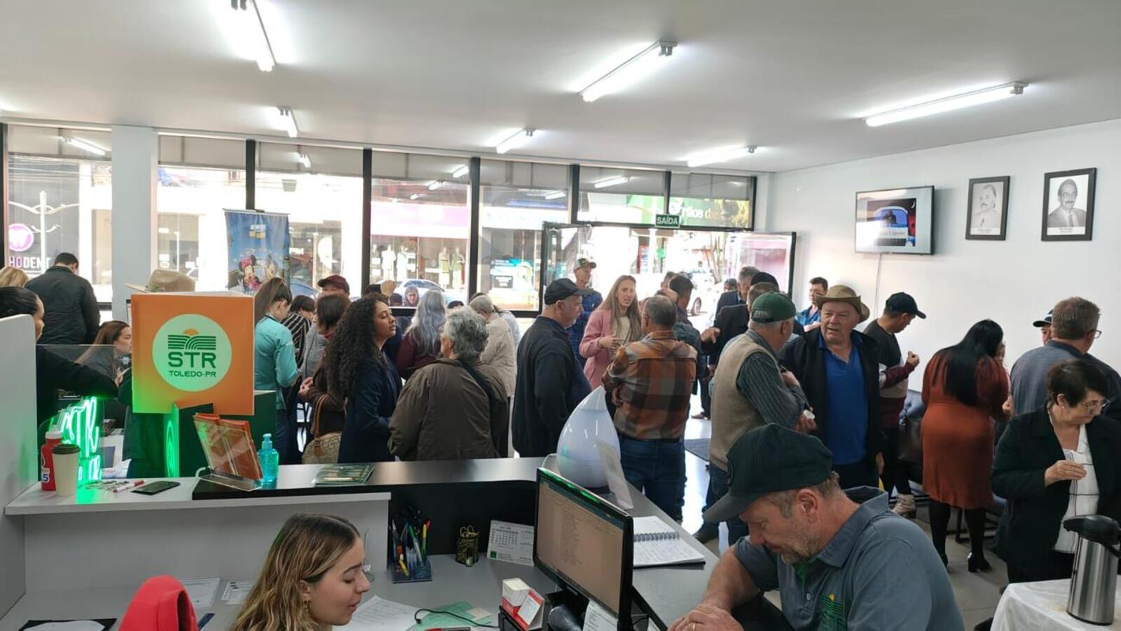 Evento na manhã desta sexta-feira (25), na sede do Sindicato dos Trabalhadores Rurais de Toledo, também ofereceu serviços de saúde e sorteou brindes