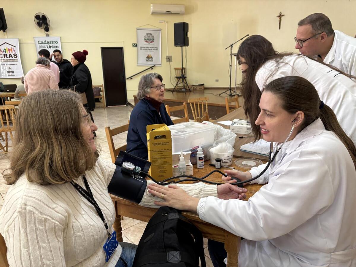 A Secretaria de Assistência Social realizou uma ação comunitária em Vila Nova a fim de descentralizar os serviços e atender a comunidade do distrito