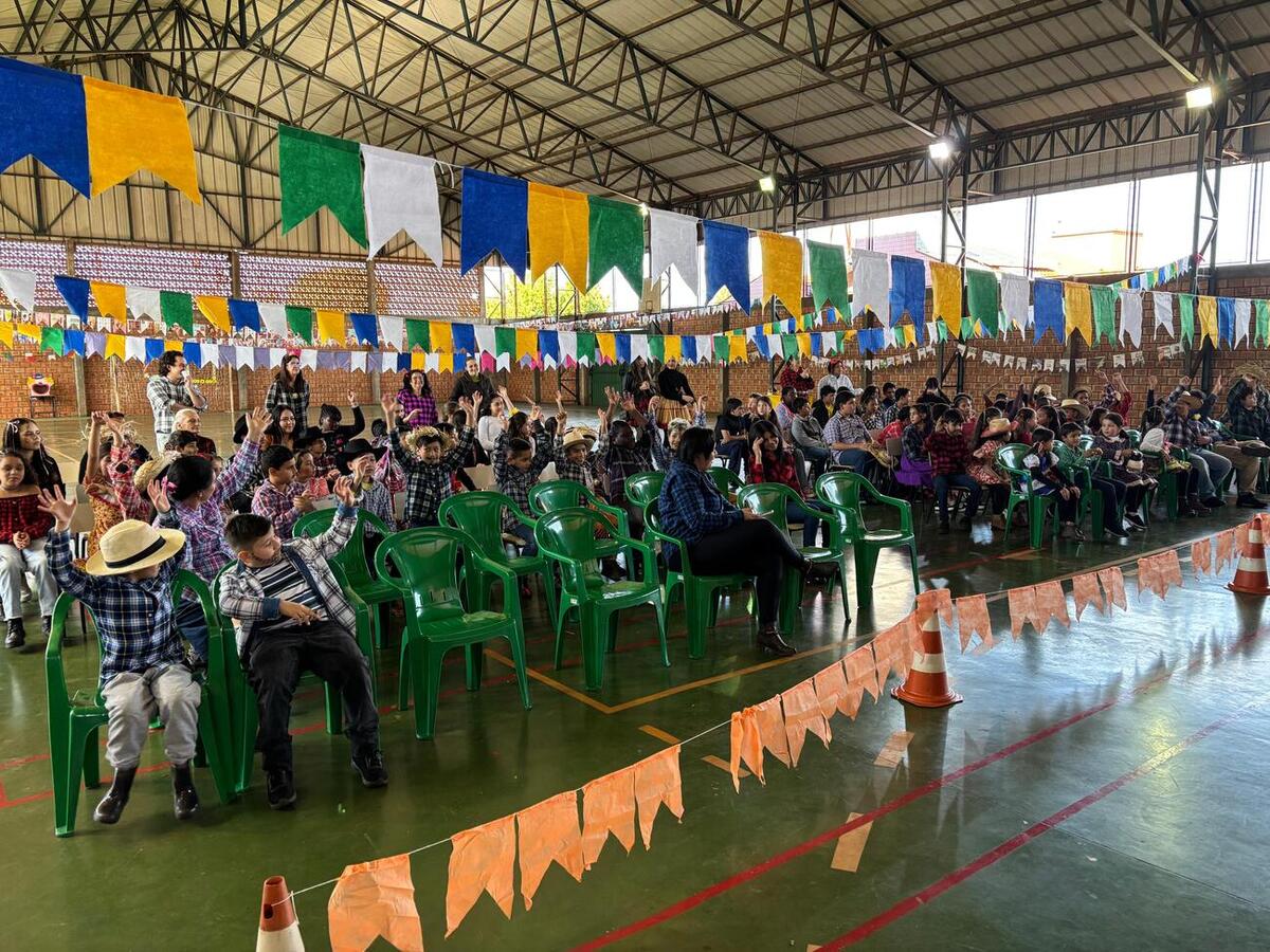 Evento contou com apresentações artísticas, comidas típicas e troca de experiências entre os projetos