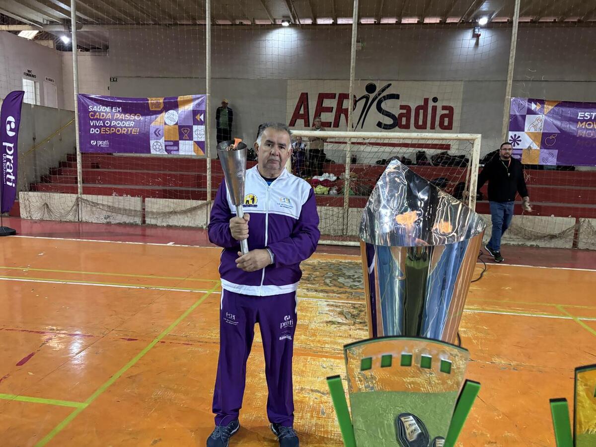 Os jogos acontecem nos espaços da AER Sadia, com aproximadamente 480 atletas de 12 municípios