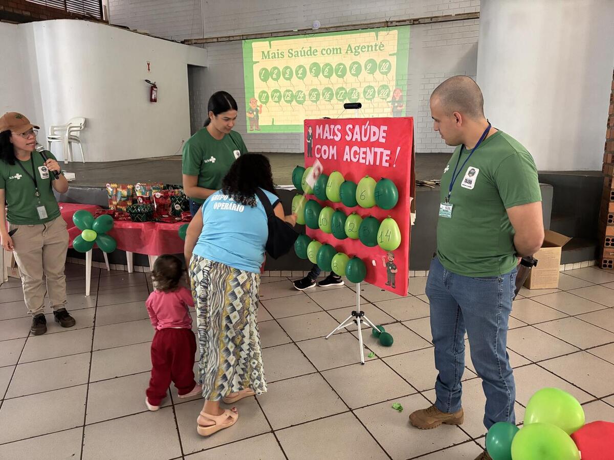 Idosos do grupo São José Operário participaram de atividade com agentes de combate às endemias sobre cuidados com escorpião