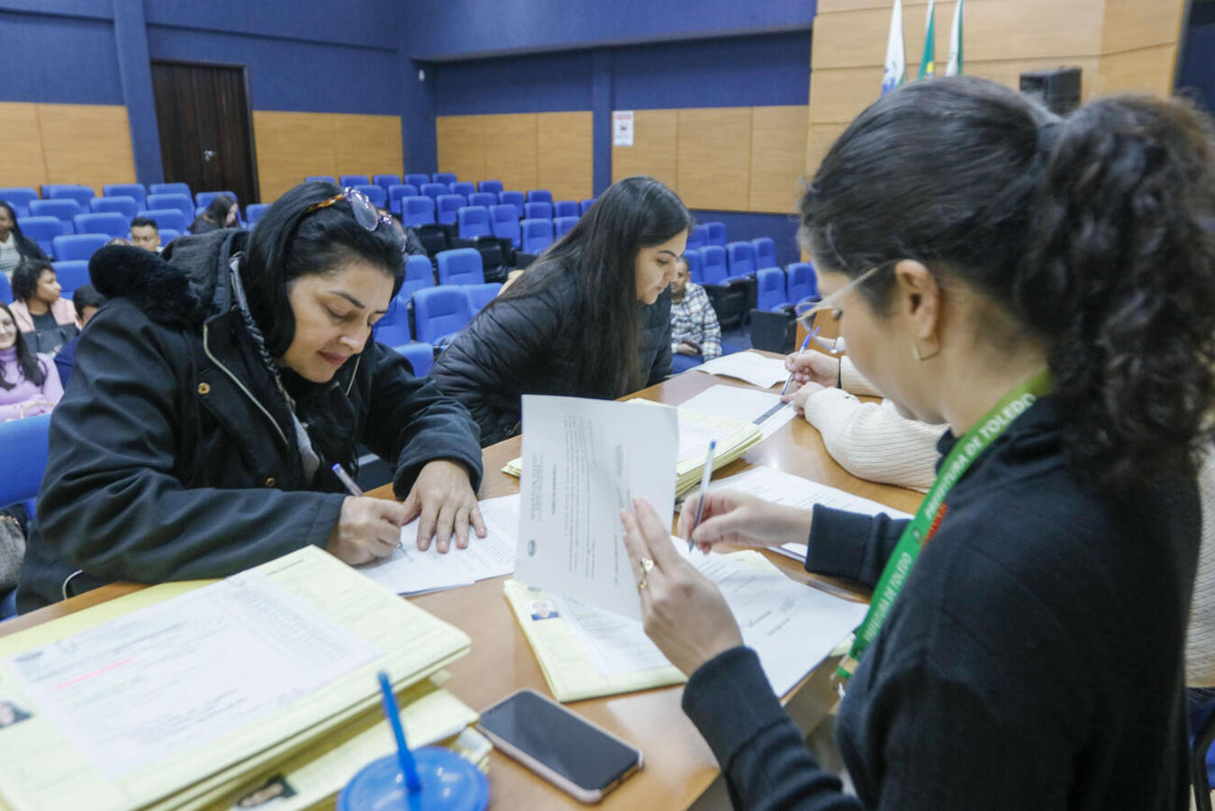 Os profissionais receberam orientações quanto ao novo trabalho e atuarão em diversos departamentos do município