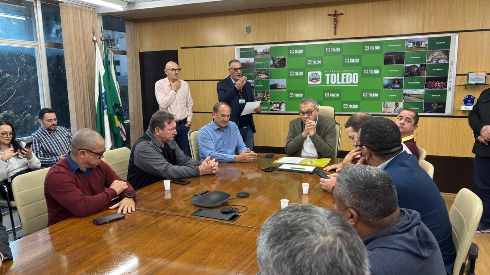 Ato nesta quarta (9) formalizou declaração de utilidade pública, consolidação de lista de cidadãos honorários e inclusão de dispositivo legal e evento em calendário oficial