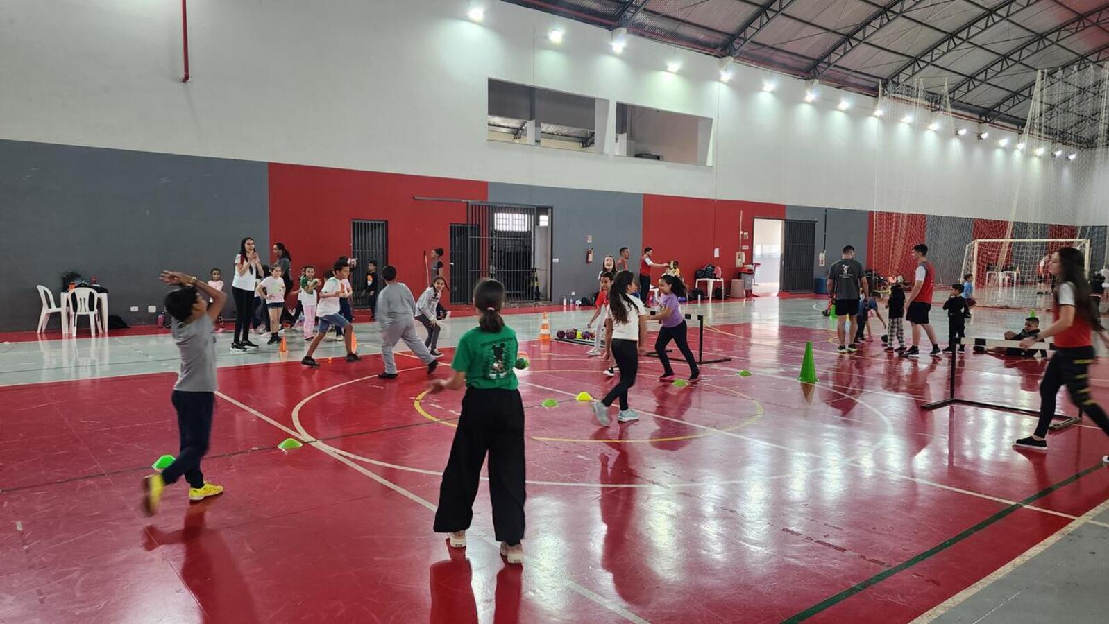 Atividades foram realizadas em parceria entre a Prefeitura de Toledo e o curso de Educação Física da Unipar