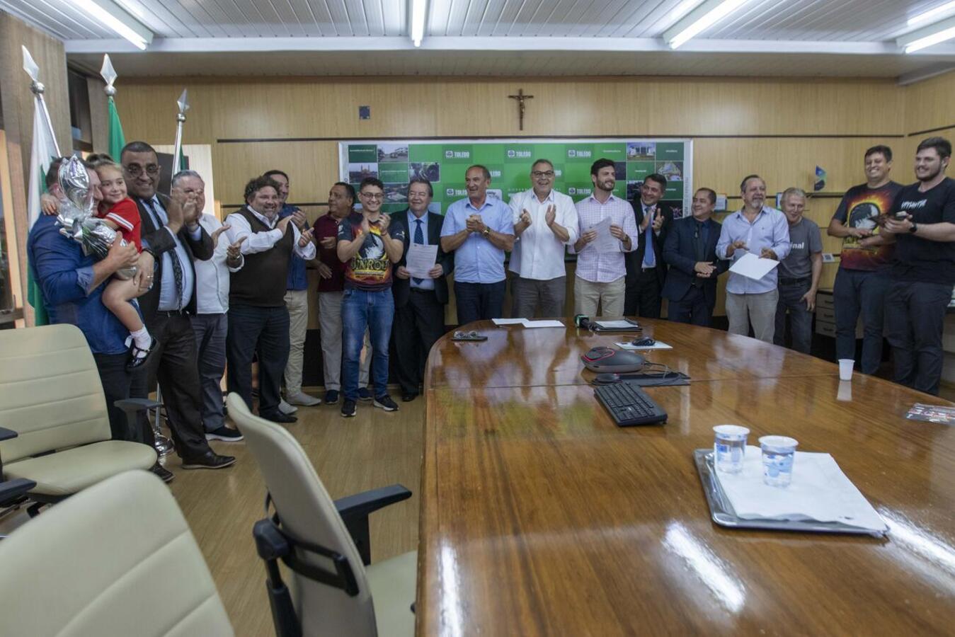 Prefeito Mario Costenaro sancionou a lei que cria uma alternativa e mais para fortalecimento do turismo de eventos no município