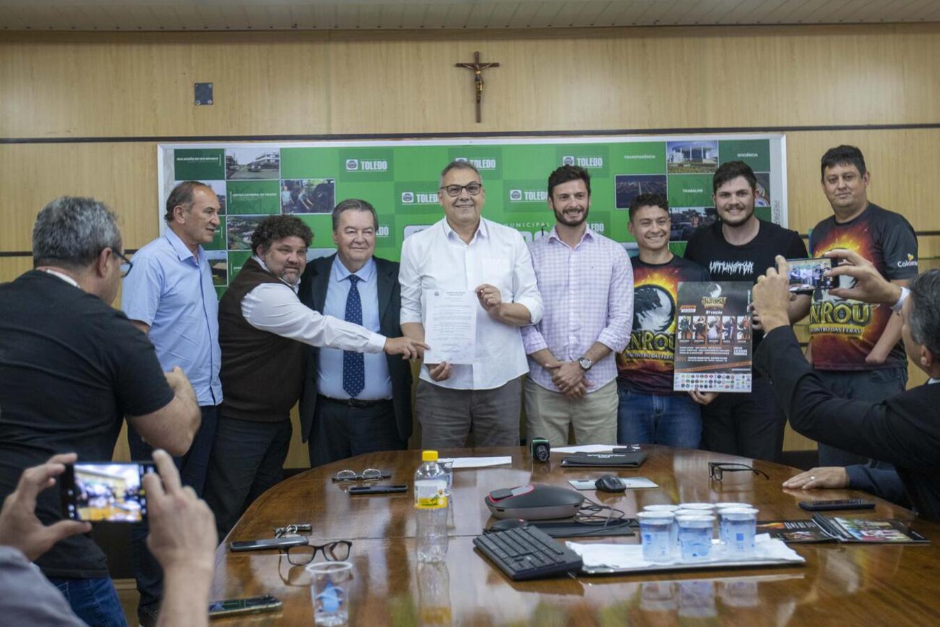 Prefeito Mario Costenaro sancionou a lei que cria uma alternativa e mais para fortalecimento do turismo de eventos no município