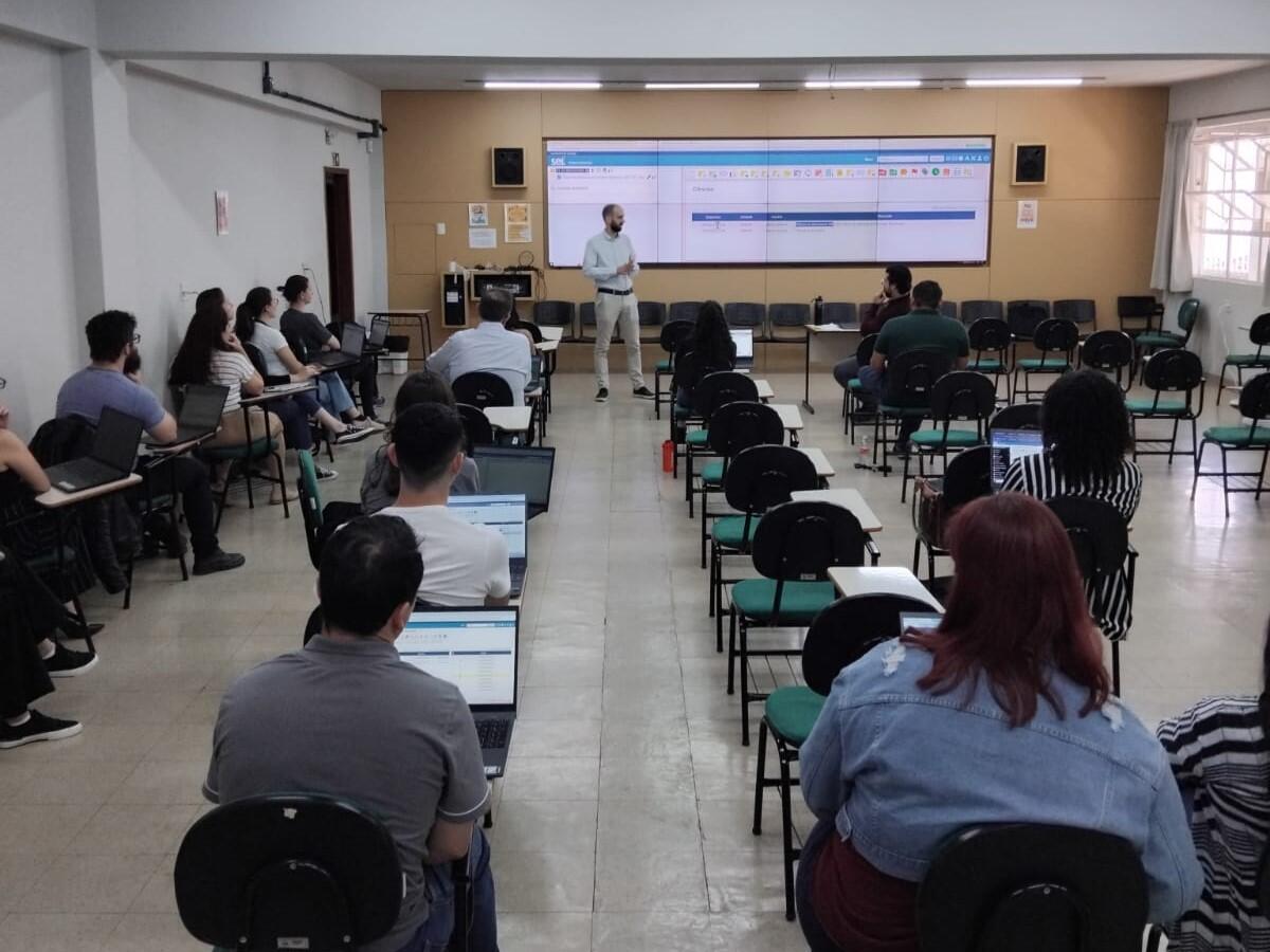 A Escola de Governo de Toledo,  instituição que visa a formação e desenvolvimento de servidores públicos, realizou 41 cursos no primeiro semestre de 2025 e já estão organizando mais 12 para este mês de agosto