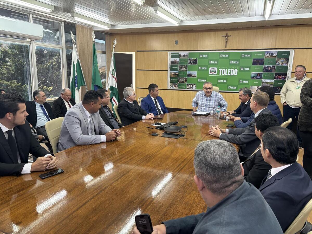 Eles se reuniram com o prefeito Mario Costenaro e o vice-prefeito Lucio De Marchi para agradecer pelo apoio na Marcha Para Jesus