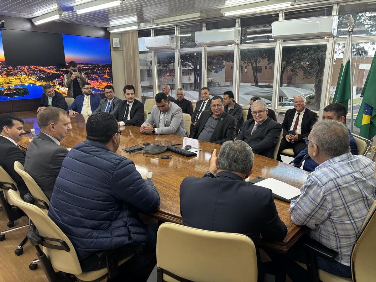 Eles se reuniram com o prefeito Mario Costenaro e o vice-prefeito Lucio De Marchi para agradecer pelo apoio na Marcha Para Jesus