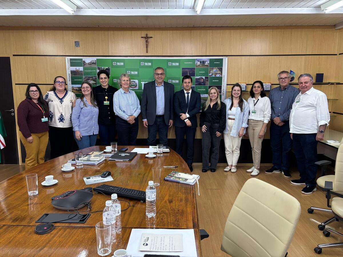 Reunião destacou necessidade de cooperação entre Saúde, Assistência Social e Desenvolvimento Humano para fortalecer a rede de proteção