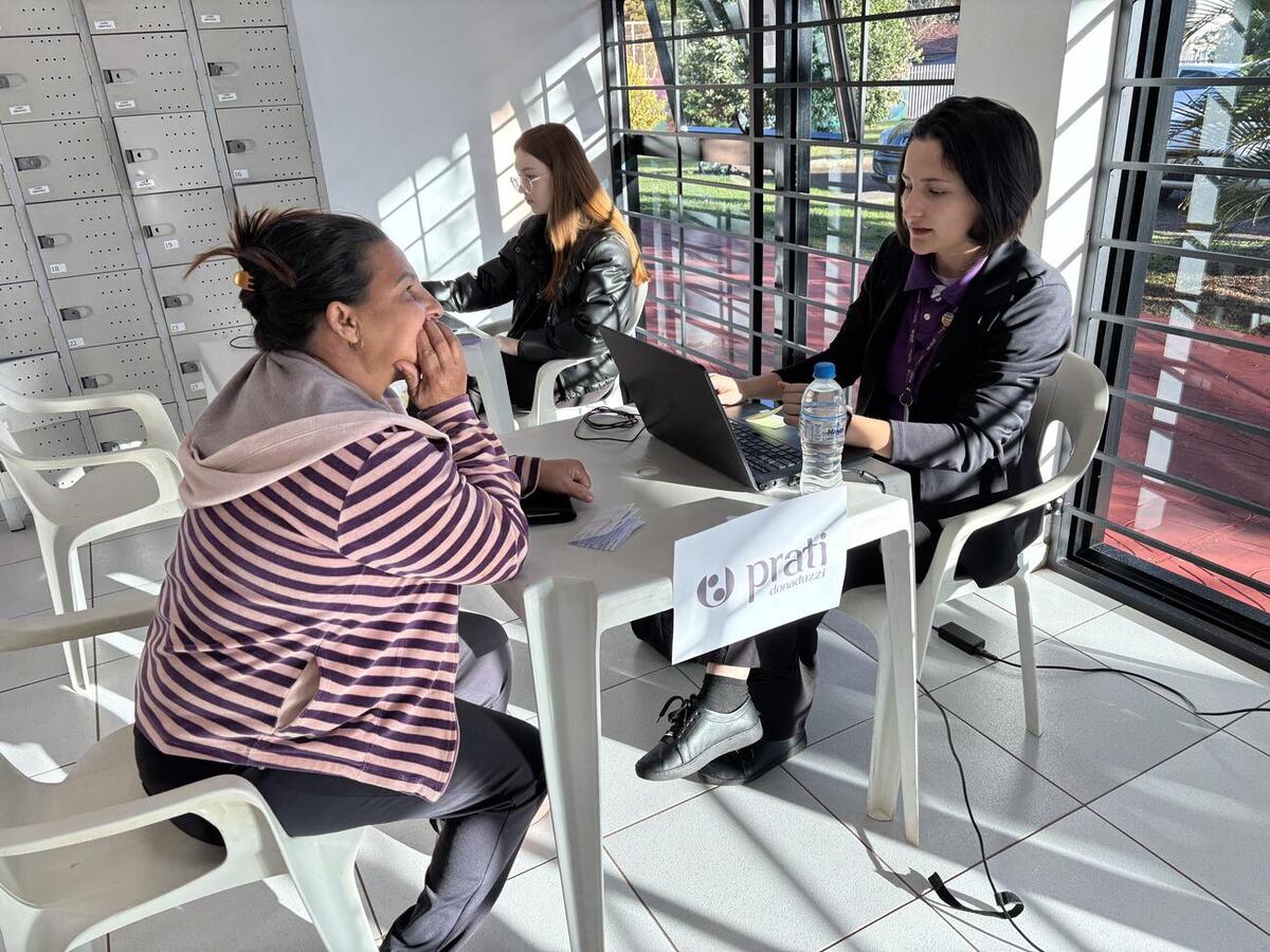 Evento realizado no CJU Mariana Luiza Von Borstel reuniu empresas com vagas operacionais, técnicas e administrativas