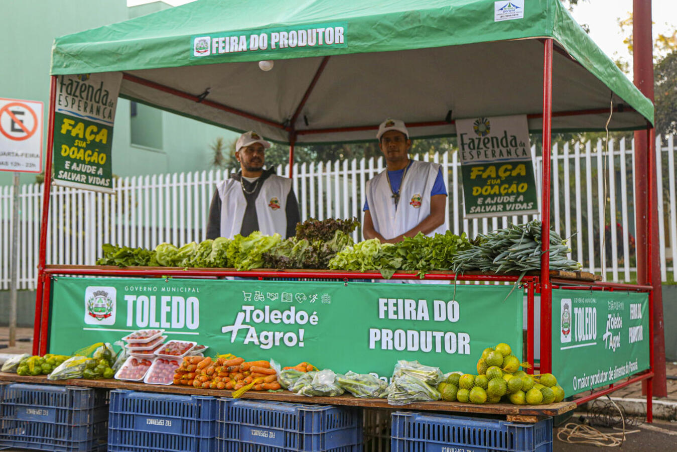 A prefeitura de Toledo estará realizando um evento especial em homenagem aos 25 anos da Feira do Produtor e também ao dia do feirante, com sorteio e show ao vivo no dia 27