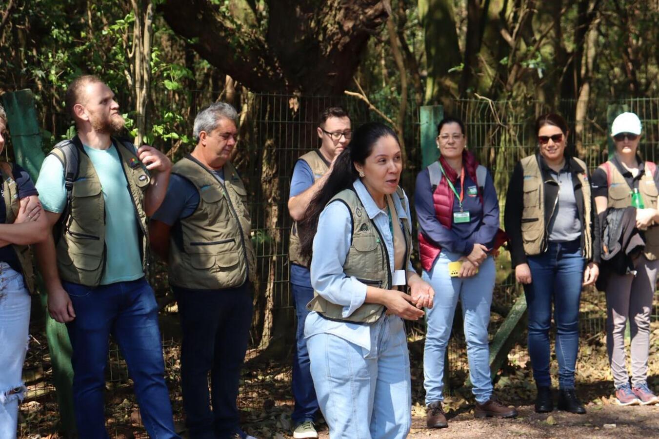 Representantes de 24 municípios do Oeste do Paraná participaram, nesta sexta-feira (29), de atividade promovida pelo Convênio Linha Ecológica