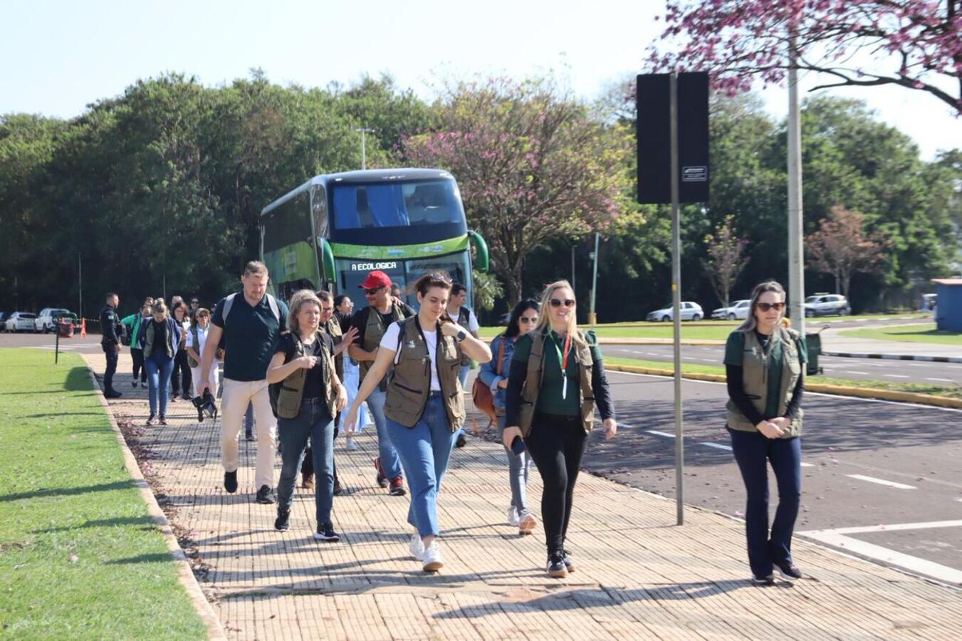 Representantes de 24 municípios do Oeste do Paraná participaram, nesta sexta-feira (29), de atividade promovida pelo Convênio Linha Ecológica