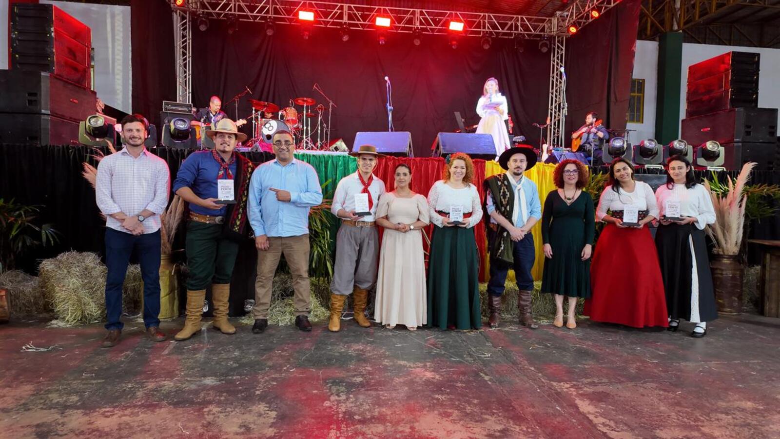 Festival que integra a programação da 16ª Semana Farroupilha em Toledo teve sua grande final na noite da última sexta-feira