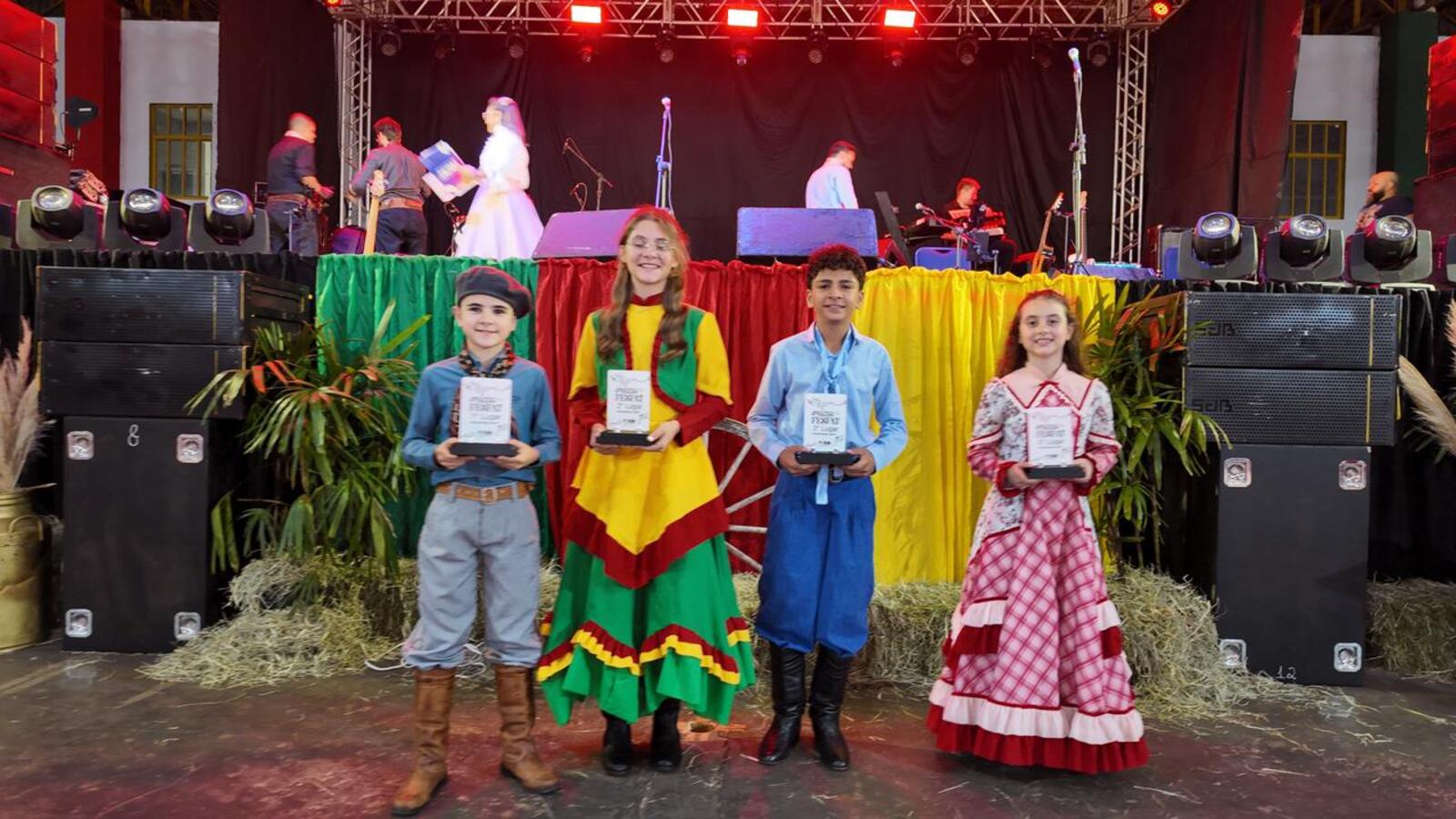 Finalistas da categoria Interpretação Mirim