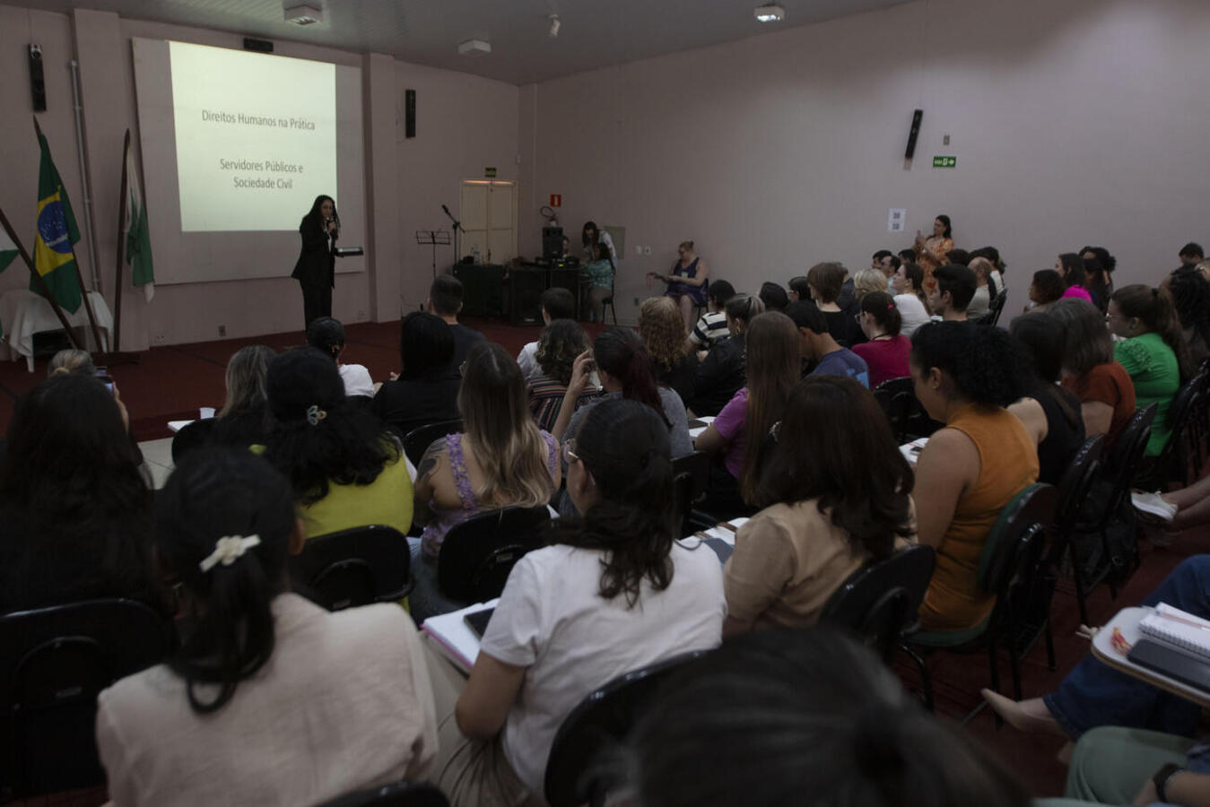 Autoridades e representantes de diversos setores da sociedade toledana marcaram presença em evento realizado nesta quinta-feira (4), no auditório do CJU Europa