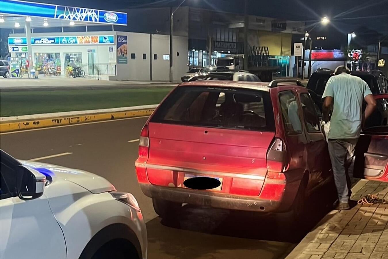 Câmeras instaladas no Parque Linear João Paulo II identificaram o autor de crime ambiental, que assinou auto de infração e teve carro recolhido pela Guarda Municipal