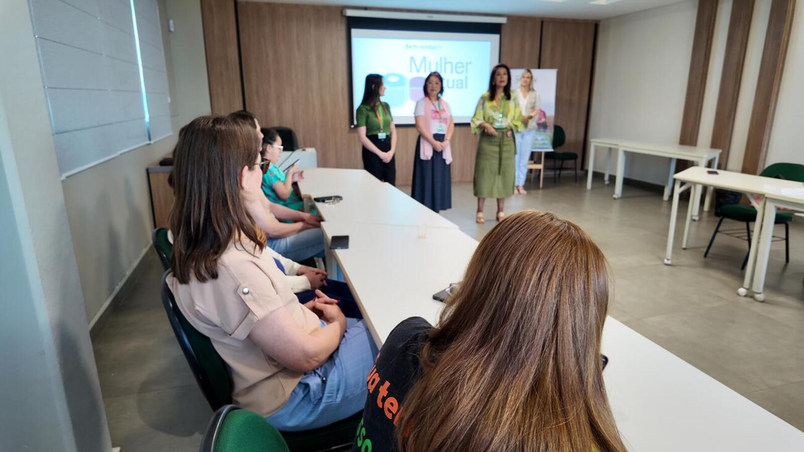 O encontro apresentou os detalhes do programa e integrou as participantes 