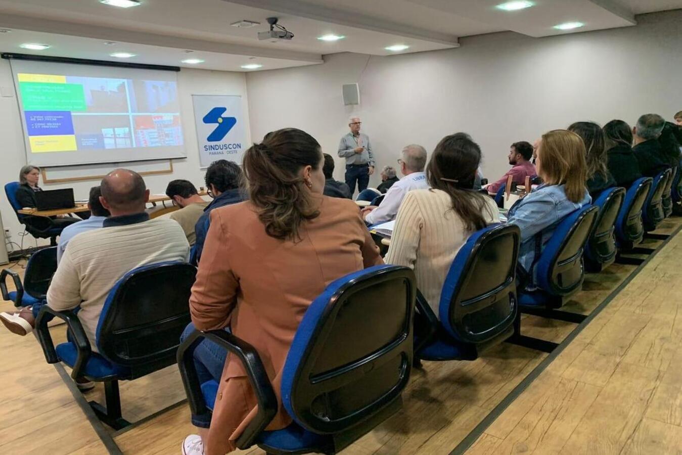 Conteúdo, com obras em andamento e as que serão iniciadas em breve, foi detalhado em reunião mensal do Sinduscon realizada na semana passada na Aeat