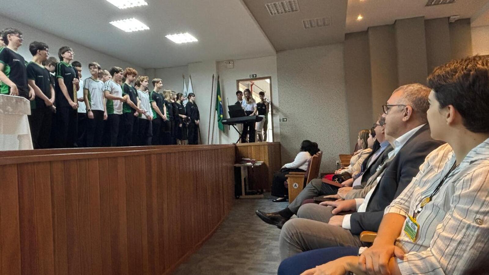Prefeito Mario Costenaro esteve na abertura oficial do evento realizada nesta segunda-feira (8), no Biopark