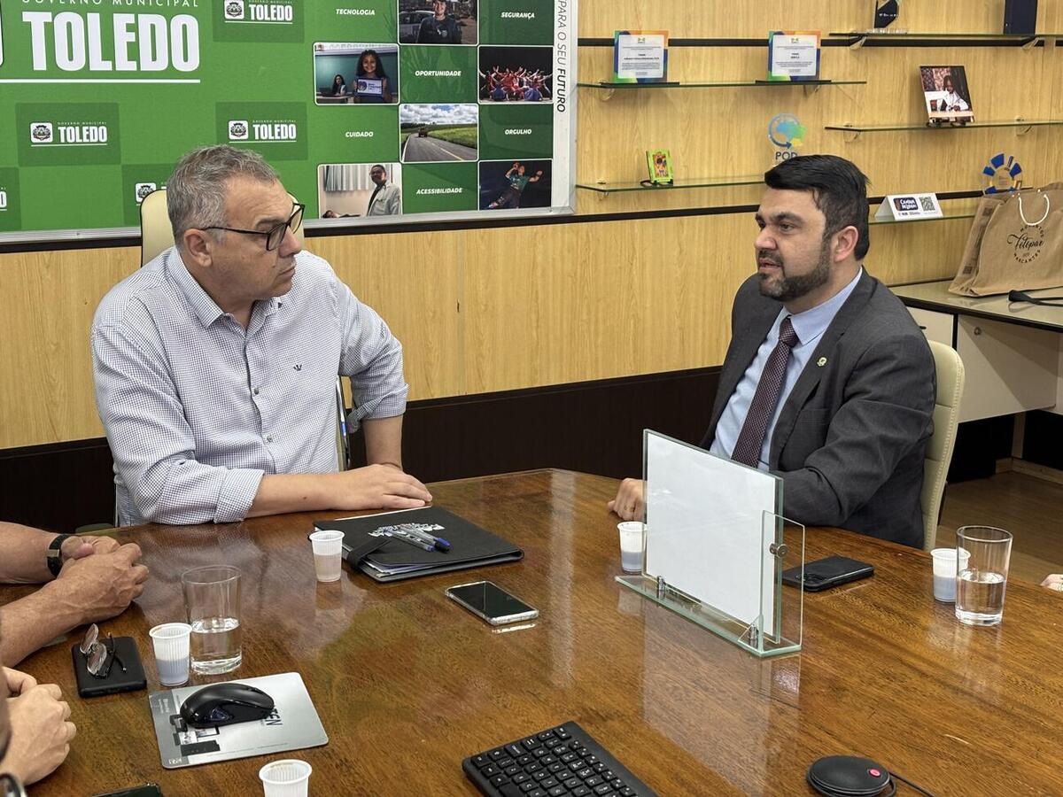 Reconhecimento foi entregue ao prefeito Mario Costenaro em visita do Marco da Criança e do Adolescente à Prefeitura de Toledo nesta terça-feira (9)