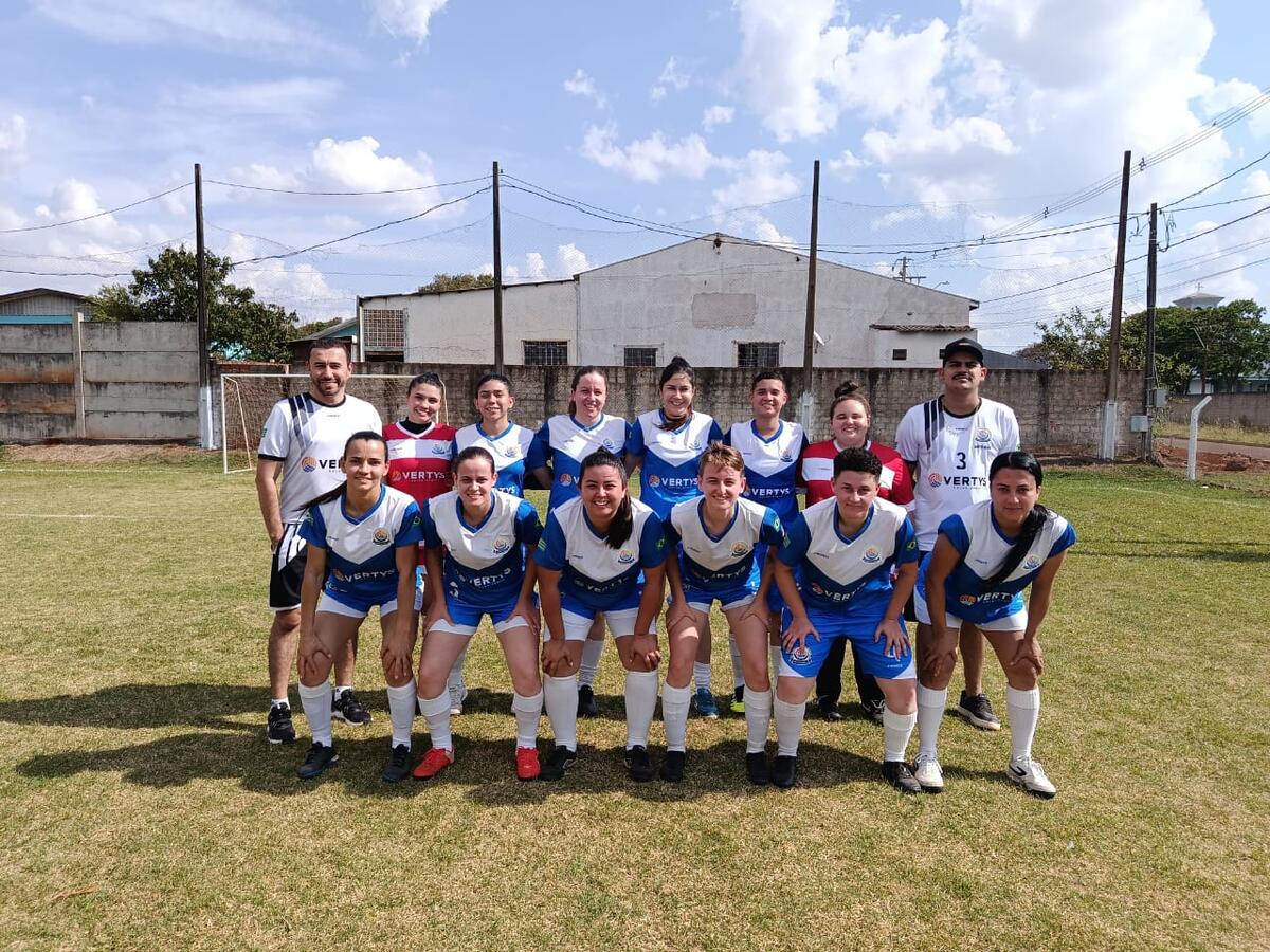 Com vitórias e classificações em campeonatos, equipes de toledo representam o município fora da cidade