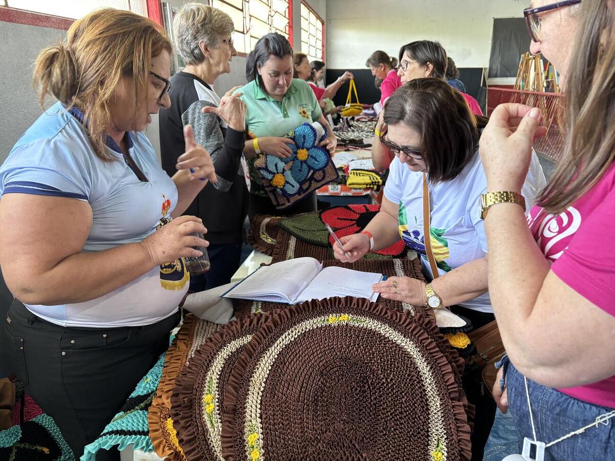 Evento na Linha São Paulo celebrou a atuação feminina no agronegócio com programação cultural, palestras e integração entre comunidades